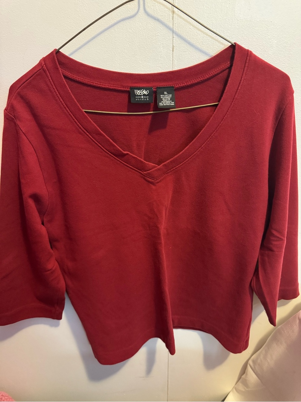 Women's Deep Red V-Neck 3/4 Sleeve Tee